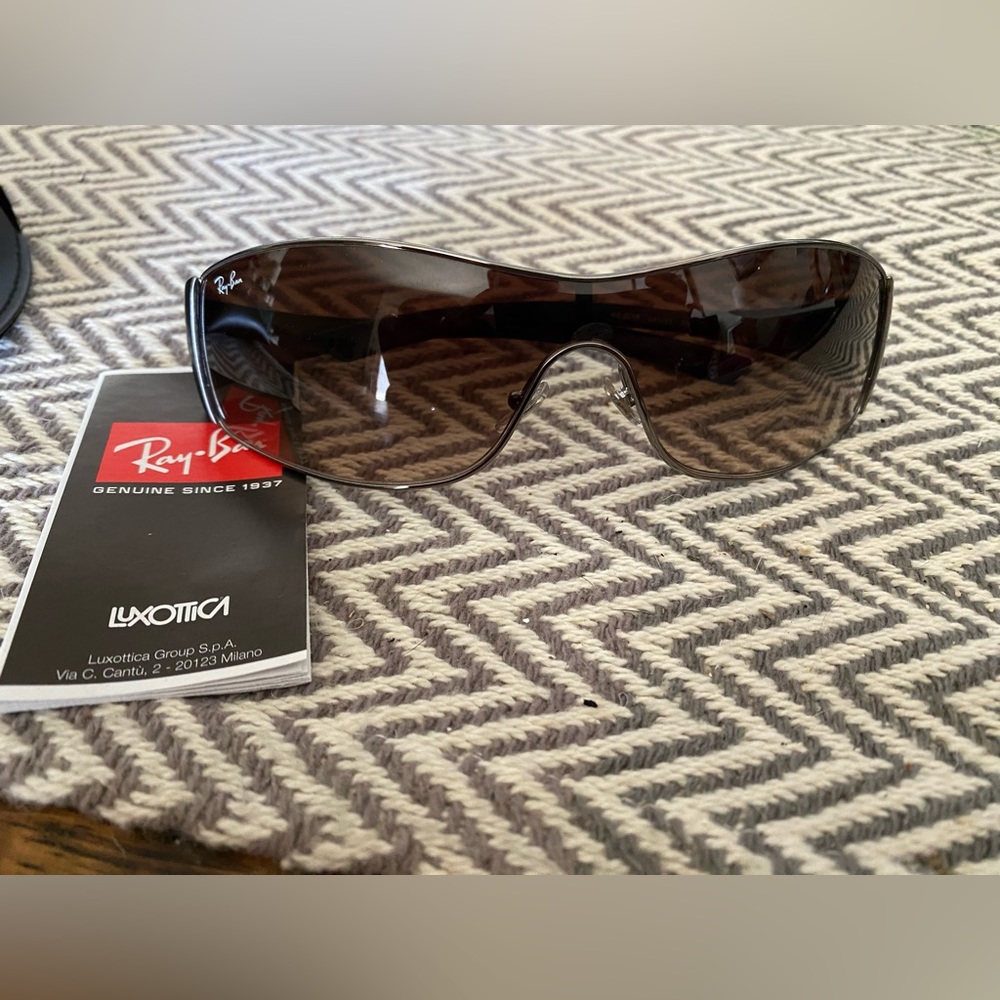 Unisex Ray-Ban Sunglasses